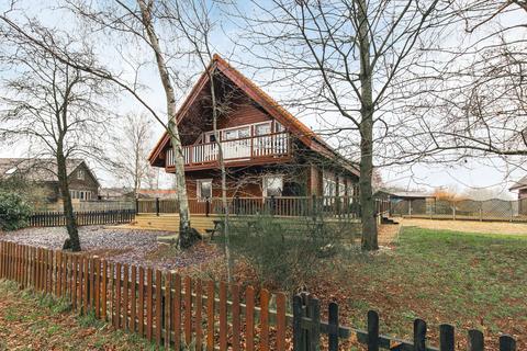 4 bedroom chalet for sale, 45 Pentney Lakes, Common Road, PE32