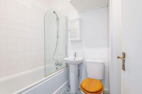 1 bedroom flat for sale, Wadeson Street, London E2