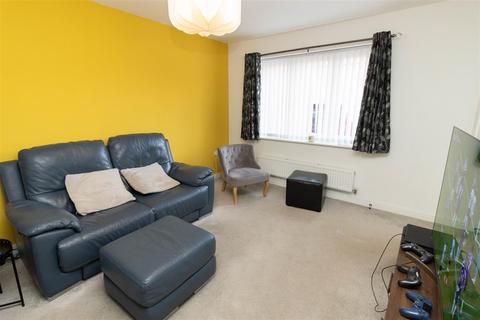 3 bedroom house to rent, George Court, Newcastle Upon Tyne