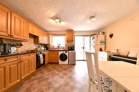 3 bedroom end of terrace house for sale, Ullswater Close, Stevenage