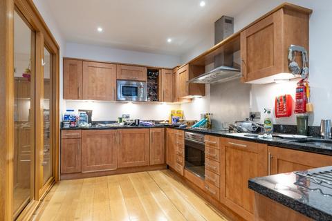 2 bedroom apartment to rent, Murton House, Newcastle Upon Tyne NE1
