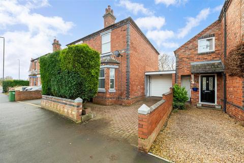 2 bedroom semi-detached house for sale, Franche Road, Kidderminster