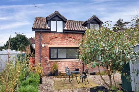 1 bedroom barn conversion for sale, High Street, Girton, Newark