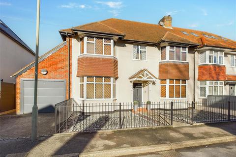 4 bedroom semi-detached house for sale, Cleveland Close, Walton-On-Thames