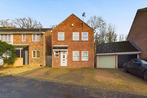 33 Barwell Way, Witham, CM8 2TY