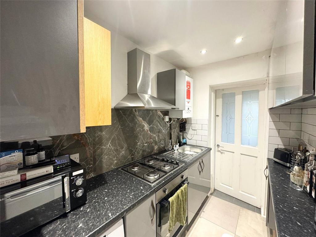 House in London - View 3