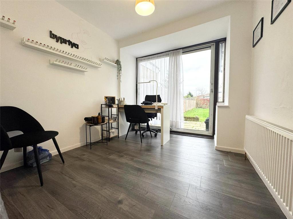 House in London - View 5