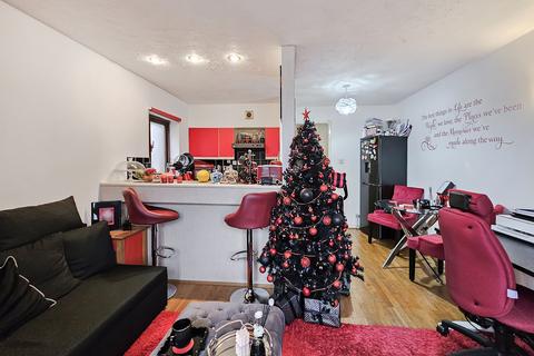 undefined, Perivale, Greenford UB6