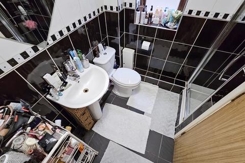 undefined, Perivale, Greenford UB6