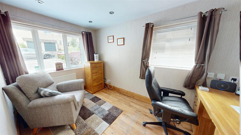 Bedroom / Home Office