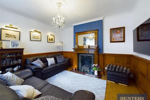 3 bedroom cottage for sale, Queen Street, Filey, YO14 9HE