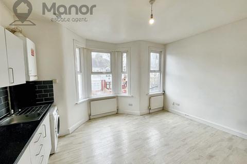 2 bedroom flat to rent, Dersingham Avenue, Manor Park, E12 6JX