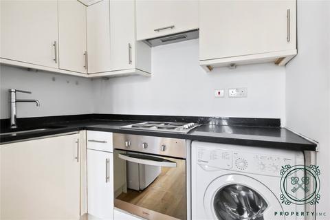 3 bedroom apartment to rent, Holloway Rd, London, N7