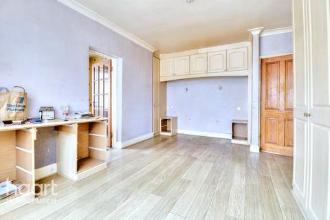 2 bedroom detached bungalow for sale, Walden Way, HORNCHURCH