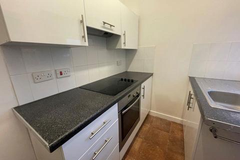 2 bedroom terraced house to rent, Kilby Road, Leicester