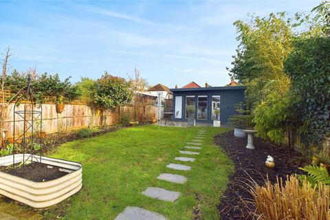 3 bedroom detached house for sale, Rosehill Avenue, Surrey GU21