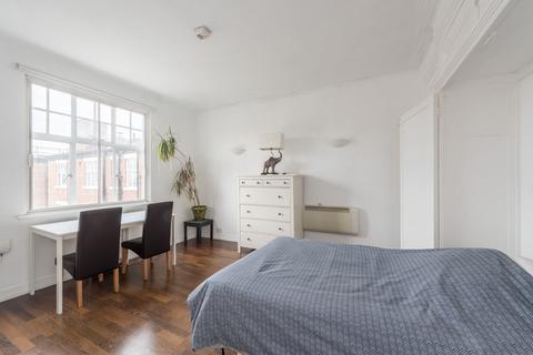 Studio to rent, Belsize Grove, London, NW3