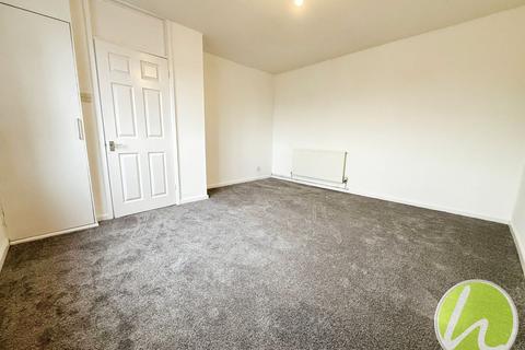 2 bedroom flat to rent, Langland Close, Corringham, SS17