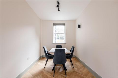 4 bedroom terraced house to rent, Bushberry Road, Homerton, E9