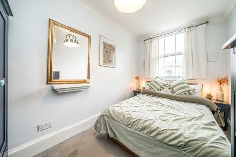 2 bedroom end of terrace house for sale, Ballater Road, London SW2