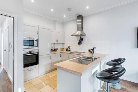 2 bedroom flat for sale, La Rue De Carteret, St Helier , Jersey. JE2 4HR