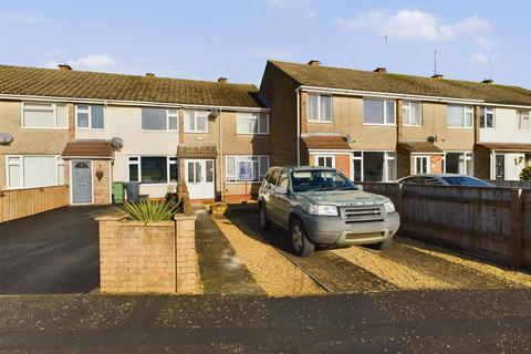 3 bedroom terraced house for sale, Stonelea Close, Chippenham SN14