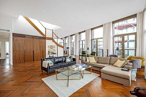 3 bedroom penthouse to rent, Capital Building, Embassy Gardens, 8 New Union Square, Nine Elms, London,SW11