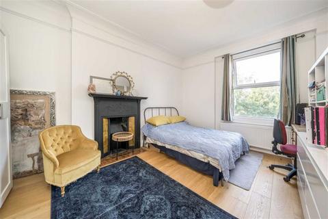 1 bedroom flat for sale, Burnt Ash Hill, London SE12