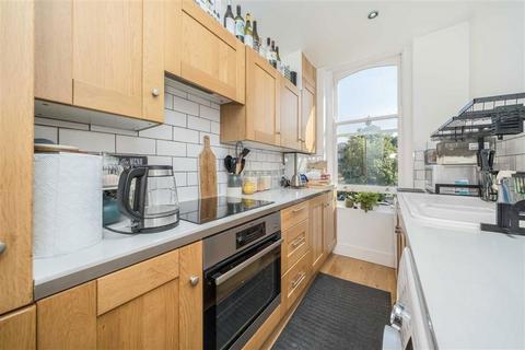 1 bedroom flat for sale, Burnt Ash Hill, London SE12