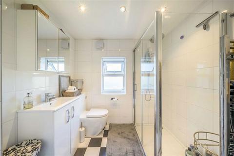 1 bedroom flat for sale, Burnt Ash Hill, London SE12