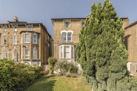 114c Burnt Ash Hill, London, SE12 0HT