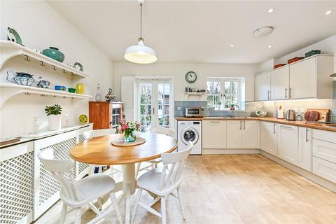 3 bedroom end of terrace house for sale, Wealden Drive, Westhampnett, Chichester, West Sussex, PO18