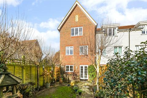 3 bedroom end of terrace house for sale, Wealden Drive, Westhampnett, Chichester, West Sussex, PO18