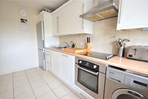 1 bedroom maisonette for sale, St Peters Gardens, Wrecclesham, Farnham, Surrey, GU10