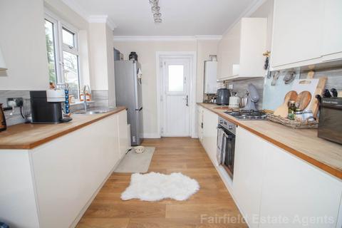 3 bedroom semi-detached house for sale, Bramshaw Gardens, South Oxhey