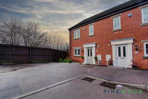 3 bedroom townhouse for sale, Southdown Close, Chesterfield S44