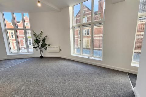 1 bedroom flat to rent, Crabbery Street, ST16