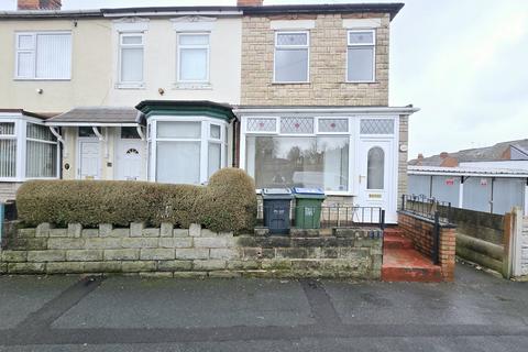 3 bedroom end of terrace house to rent, Edward Road, Smethwick, West Midlands, B67