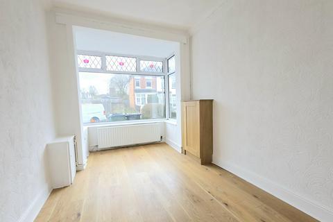 3 bedroom end of terrace house to rent, Edward Road, Smethwick, West Midlands, B67