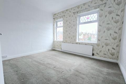 3 bedroom end of terrace house to rent, Edward Road, Smethwick, West Midlands, B67