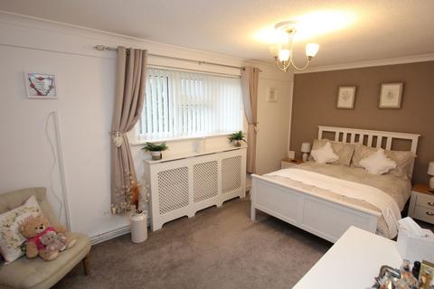 13 Eagle Road, St Athan, Barry, CF62 4NR