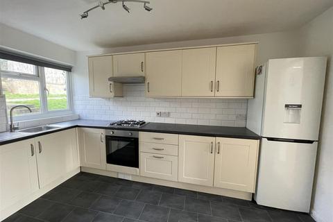 3 bedroom terraced house to rent, Otham Close, Canterbury CT2