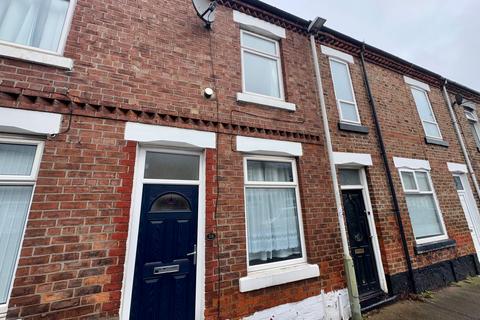 2 bedroom house to rent, Surtees Street, Darlington DL3