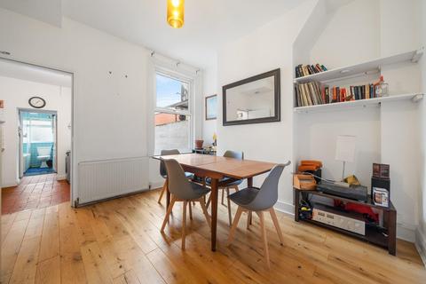 108 Thackeray Avenue, London, N17 9EA