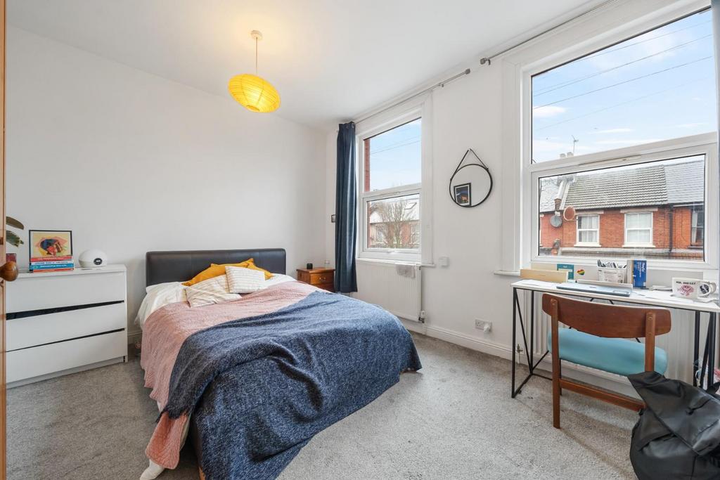 108 Thackeray N17 9 EA-No Watermark-2.jpg