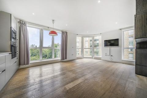 3 bedroom apartment to rent, Tudway Road London SE3