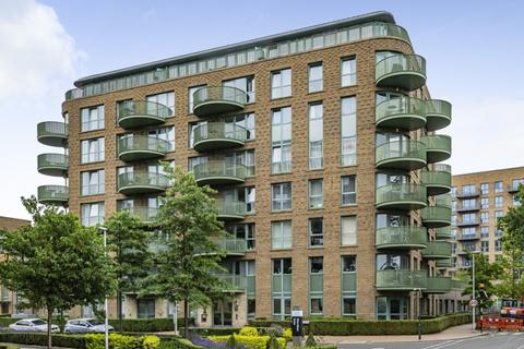 3 bedroom apartment to rent, Tudway Road London SE3