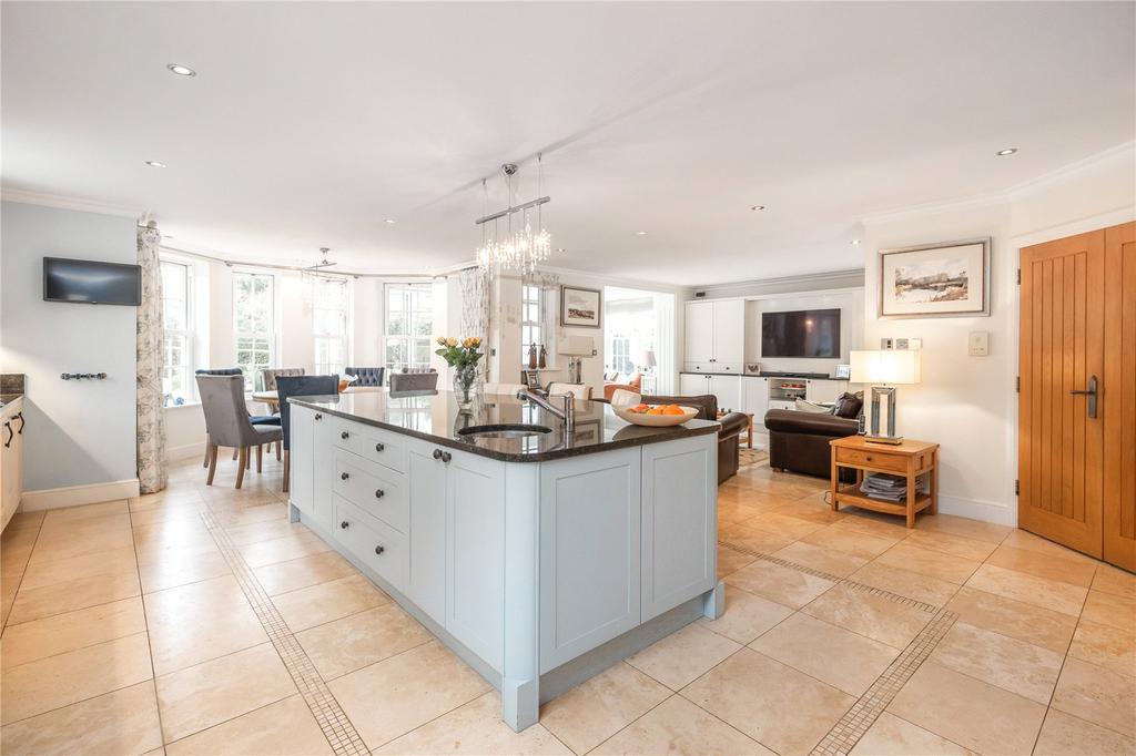 Kitchen/Dining