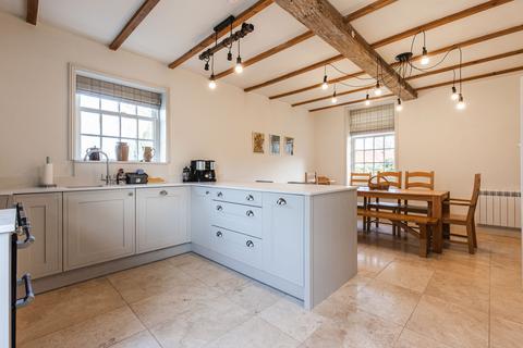 4 bedroom cottage for sale, Upper Sheringham