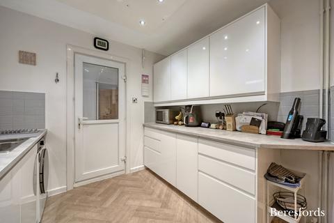 81 Marshalls Drive, Romford, RM1 4JS